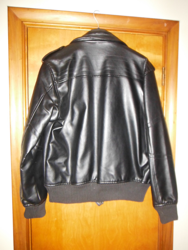 New Vintage Armani Collezioni Leather Jacket - Large in Men's in Markham / York Region - Image 3