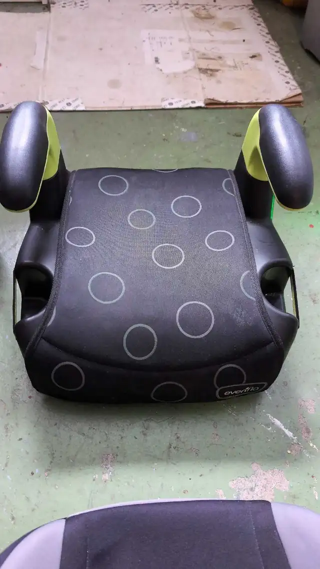 Booster - réhausseur in Strollers, Carriers & Car Seats in City of Montréal - Image 6