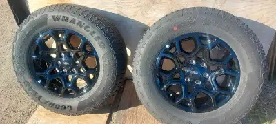 FOR SALE: 4 NEW RIMS & TIRES OFF A 2025 FORD F-150. SIZE 275/65/R18. TAKEN OFF NEW TRUCK. M+S GOODYE...