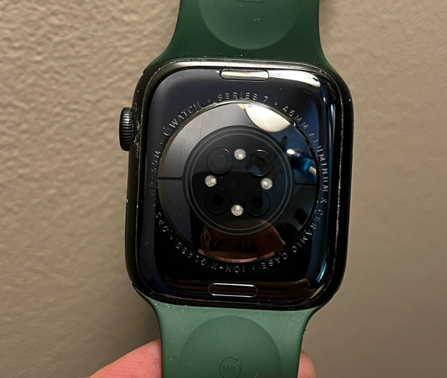 Apple Watch Series 7 45mm in Jewellery & Watches in City of Halifax - Image 2