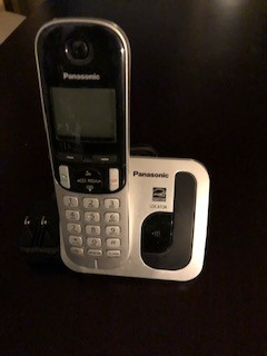 Panasonic KX-TGC212C Digital Cordless Phone 2 Hanset in General Electronics in Kelowna - Image 3