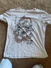  Off-white  t-shirt with a dragon on it