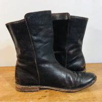 Frye leather boots (femme)