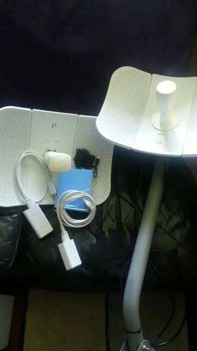 Wireless Bridge : 2 antennes Ubiquiti LiteBeam + router Mikrotik, View more
