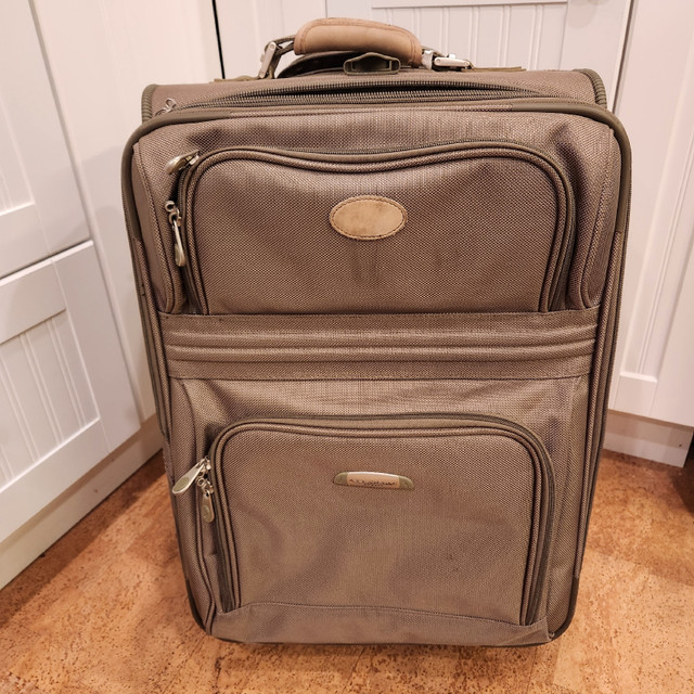 Atlantic Executive 24" Roller Suitcase Luggage | Storage & Organization |  Winnipeg | Kijiji