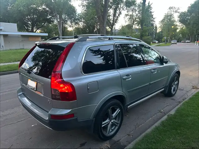 2011 Volvo XC90 R-Design540714053445898244