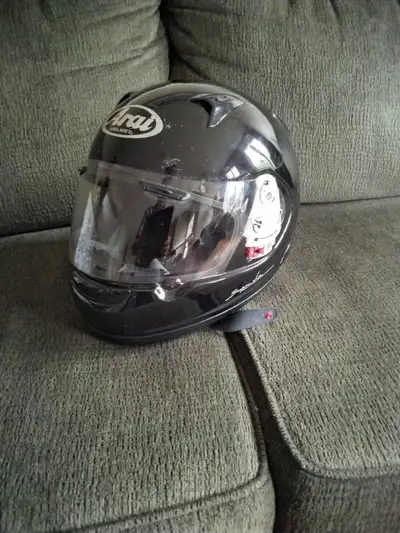 Aria helmet size is large missing side plate other than in good shape 45 obo