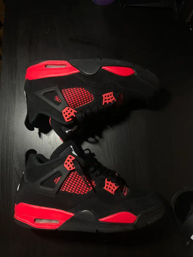 Jordan 4 Red Thunder in Men's Shoes in City of Toronto - Image 5