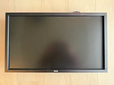 Good condition BenQ XL2420T 24” gaming monitor. 1080p IPS panel with 120Hz refresh rate and 1ms resp...