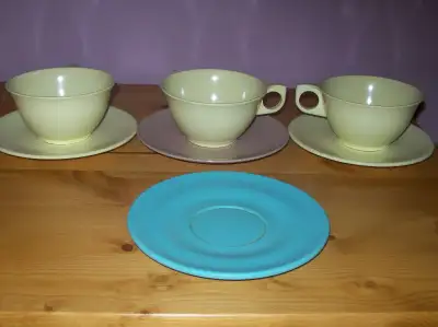 Eaton's cups and saucers, View more