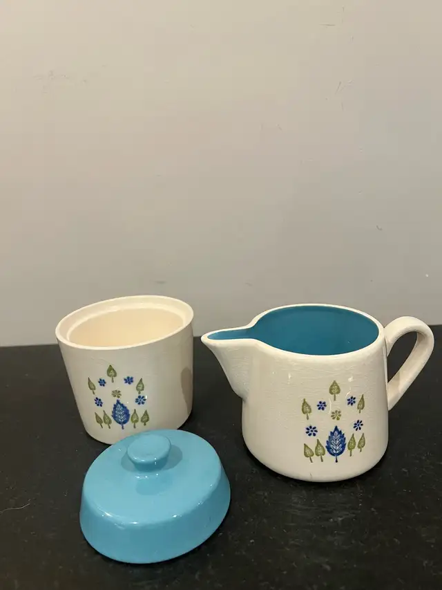 MCM Cream and Sugar Set in Kitchen & Dining Wares in Mississauga / Peel Region - Image 5