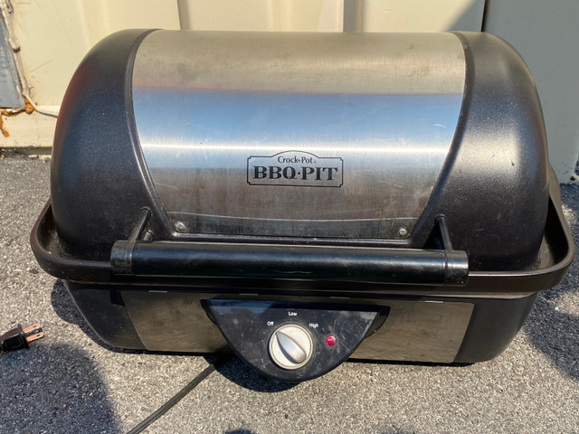 Crockpot BBQ pit for sale in BBQs & Outdoor Cooking in Penticton