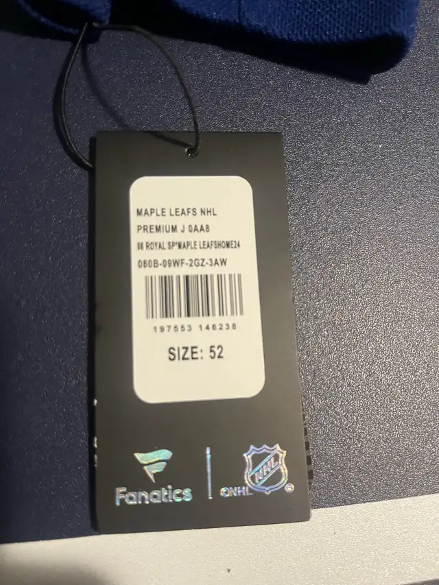 Reilly signed jersey in Hockey in Hamilton - Image 5