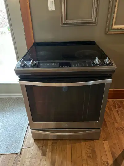 Cuisinière Whirlpool encastrable, View more