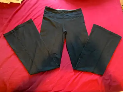LULULEMON REVERSIBLE FLARE LEG DENIM/SILVER PANTS SIZE 4, View more