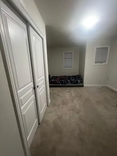 Room for rent in winterberry Boulevard
