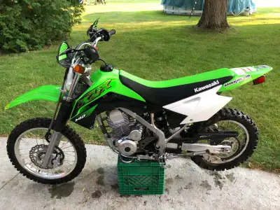 Low hours, excellent condition Kawasaki 140.