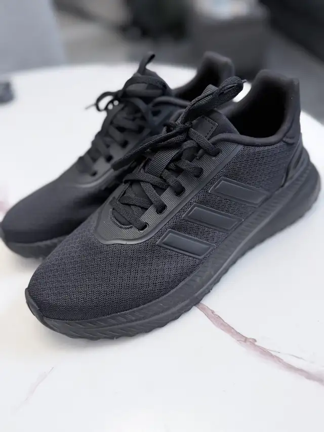 Adidas Runfalcon Mens 7 Womens 8 in Men's Shoes in Calgary - Image 2