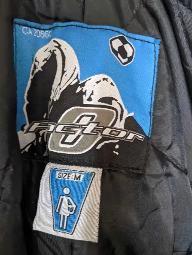 Winter sports bib pants - women's M in Ski in Calgary - Image 8