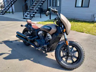 À vendre : Moto bien entretenue avec plusieurs ajouts récents – Prête pour la route ! Détails du véh...