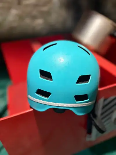 Lady  bike helmet size is middle , View more