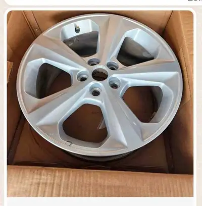 18 inch Aluminum Rims like new. Bolt pattern 5x108. $550 or best offer.