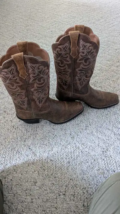 ariat women's cowboy boots, View more