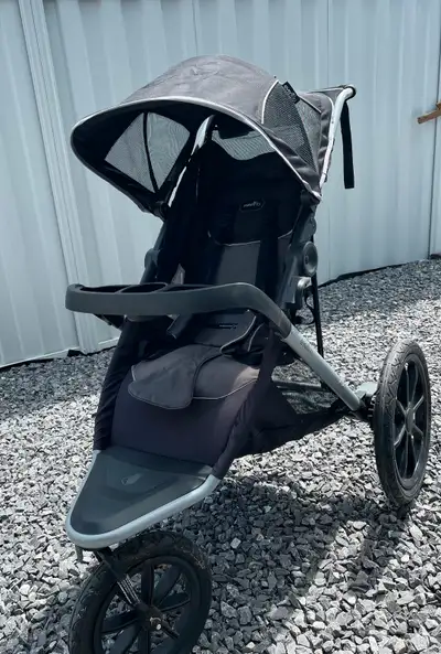 Evenflo Jogger Stroller – For Sale Used for only 6 months. Everything works great — the only issue i...