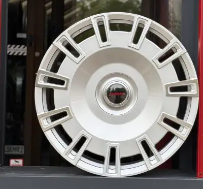 NEW 26”TYCOON(6x135/6x139)-Escalade/Tahoe/Sierra/Silverado/Yukon/Suburban Set of Four NEW 26 inch Mo...