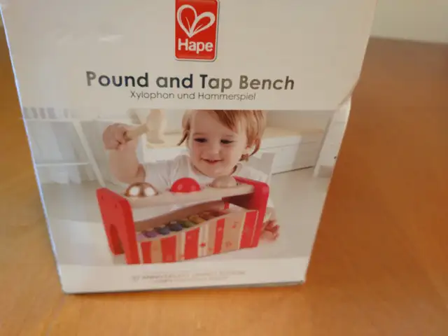 HAPE Pound & Tap Bench with Slide Out Xylophone in Toys in Markham / York Region - Image 7