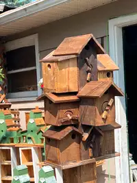 Beautiful 12 unit condo birdhouse