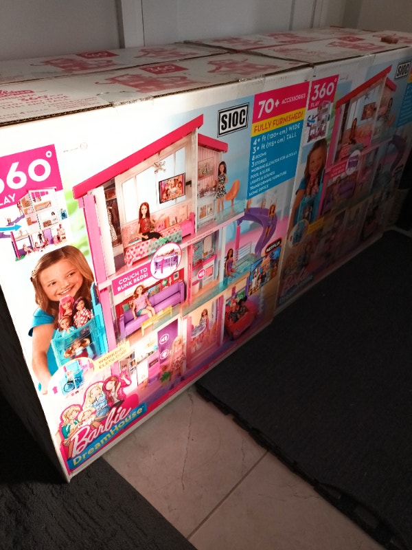 Barbie Dreamhouse Dollhouse with Pool, Slide and Elevator, Plus Toys