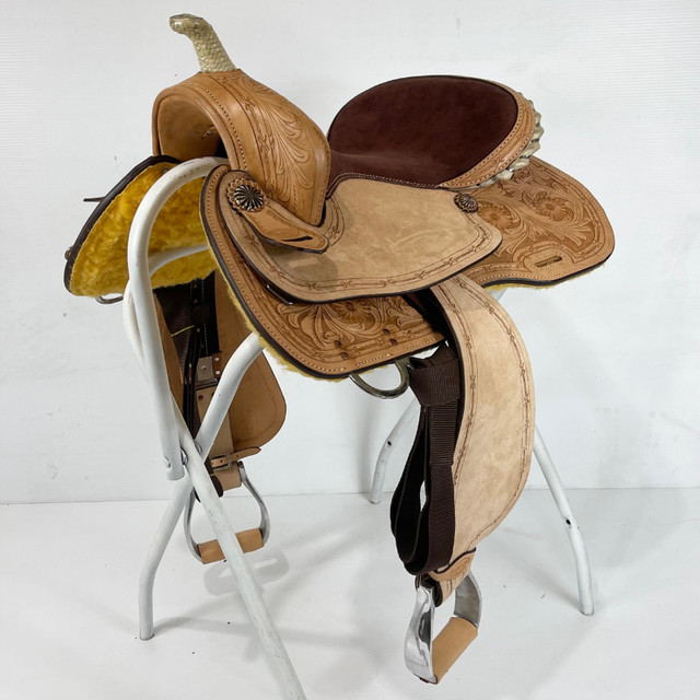 New 14" Country Legend Flower Barrel Racer Saddle in Equestrian & Livestock Accessories in Kamloops - Image 2