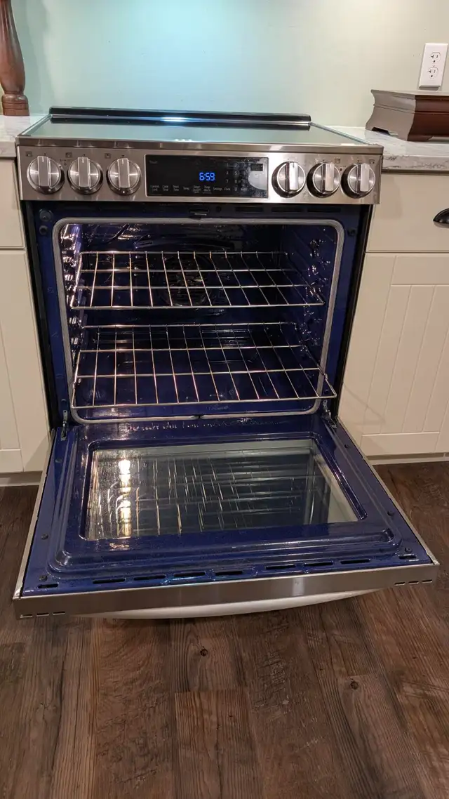 LG - Induction Stove - SOLD in Stoves, Ovens & Ranges in City of Halifax - Image 3