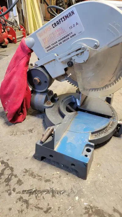 10" craftsman compound mitersaw with cast table, good 80 tooth blade, works like new asking $50
