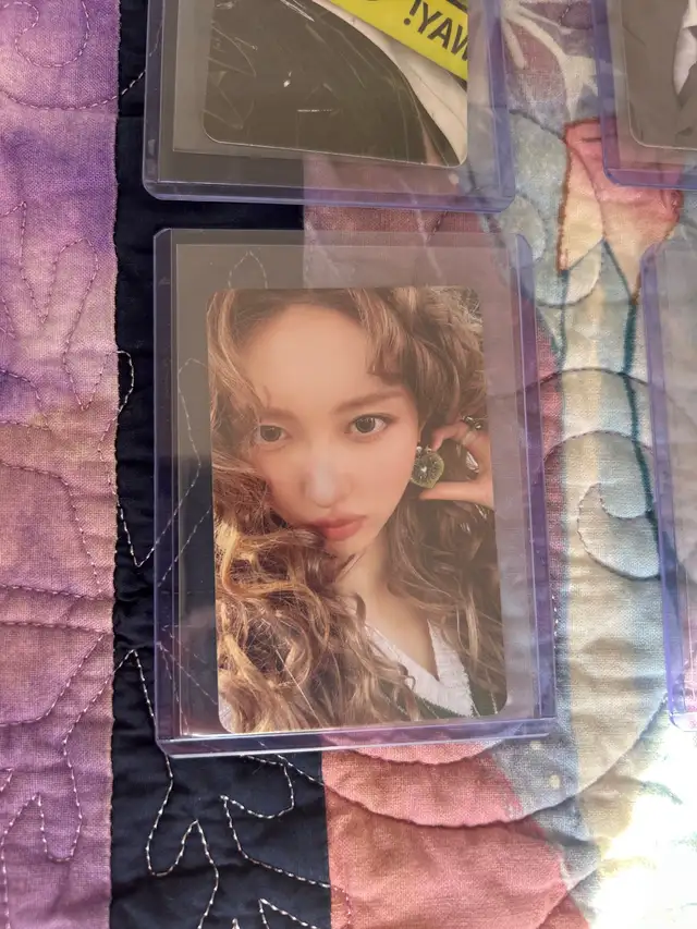 Trading Photocards543881151959552001