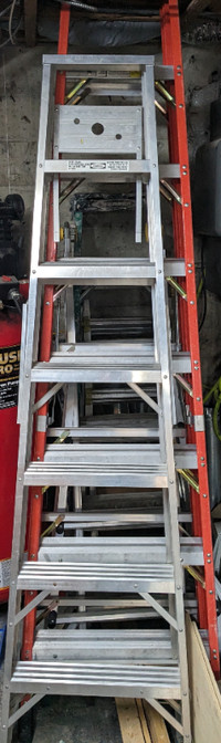 Escabeau 7' Aluminium 225lb ou 8' Fibre verre 375lb, step ladder