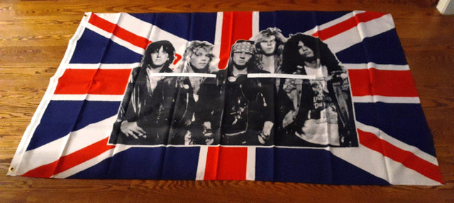 GUNS 'N ROSES HUGE FABRIC BRITISH FLAG 34 1/2 X 58 1/2 INCHES!! in Other in Mississauga / Peel Region