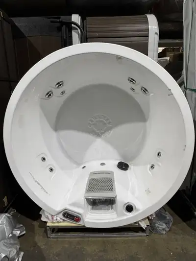 Floor Model Okanagan Hot Tub, 4 Person 10 Jet Portable Hot Tub, View more