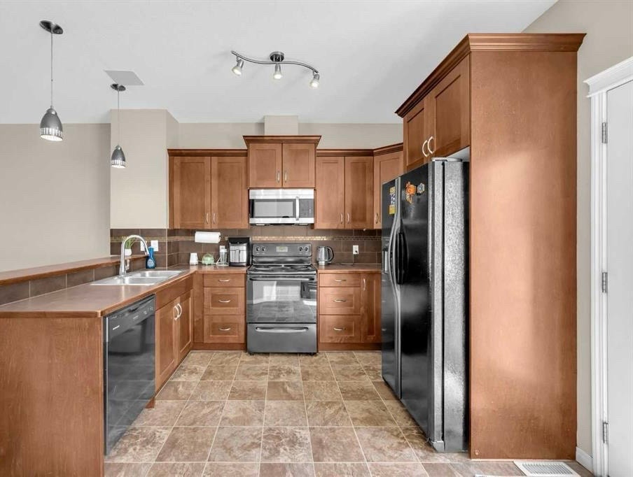 3 Bed 3 Bath townhouse for rent 2