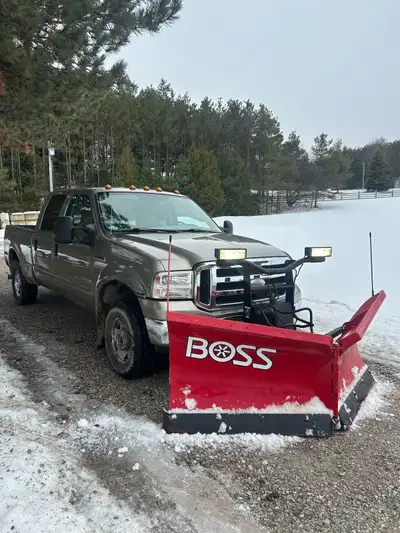 Reliable work truck ready to make money this winter. 2005 Ford F-250 Super Duty 4x4 Crew Cab Power S...
