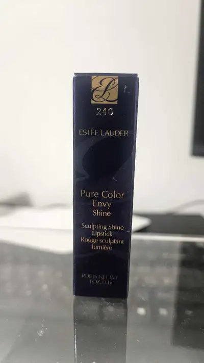 Brand new in box, never used. Envy Shine 240 Charmed