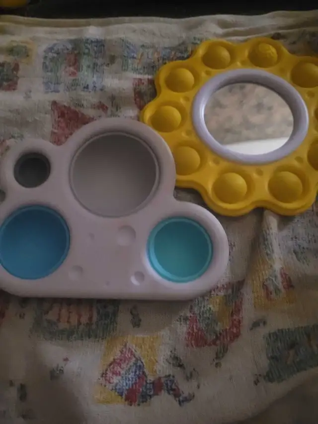 Fat Brain Toys Dimpl Billow & Bright set.