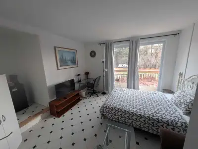 Month to month beautiful rooms Daily guest houses
