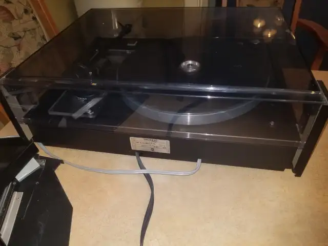 table tournante thorens  td 126 serie 2 in General Electronics in Ottawa - Image 6