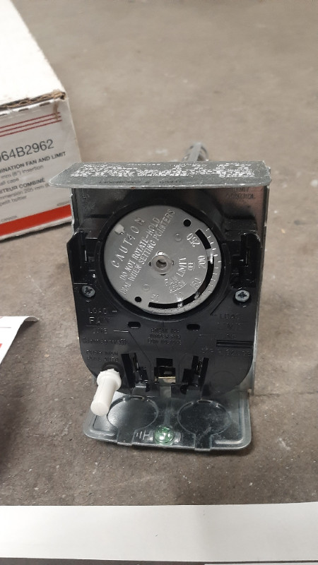 Honeywell L4064B2236 Combination Fan and Limit Furnace Control in Heaters, Humidifiers & Dehumidifiers in City of Toronto - Image 3