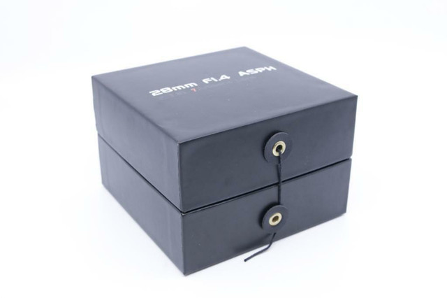 Used 7Artisans 28mm f/1.4 ASPH for M-Mount + box (ID-1147) in Cameras & Camcorders in Kitchener / Waterloo - Image 4