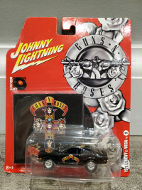 1:64 Diecast Johnny Lightning Guns N Roses 1971 Chevy Vega