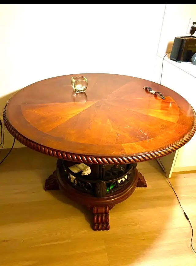 wooden round dining table  in Dining Tables & Sets in City of Toronto - Image 5