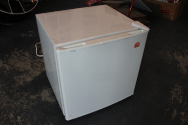 refrigerator for sale in Refrigerators in Calgary - Image 2